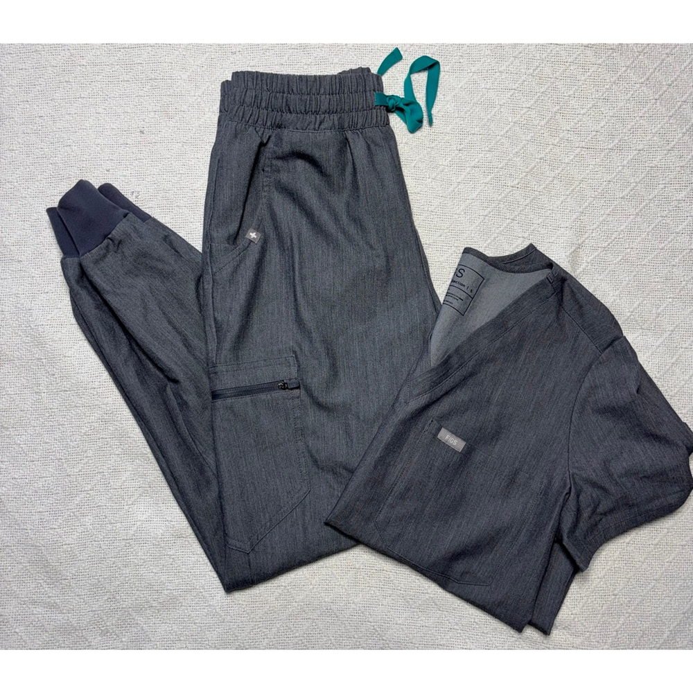 EUC Figs Scrub Set 1 Catarina S &  1 Zamora S Graphite